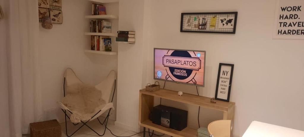 Departamento dos dormitorios en pleno centro - 2