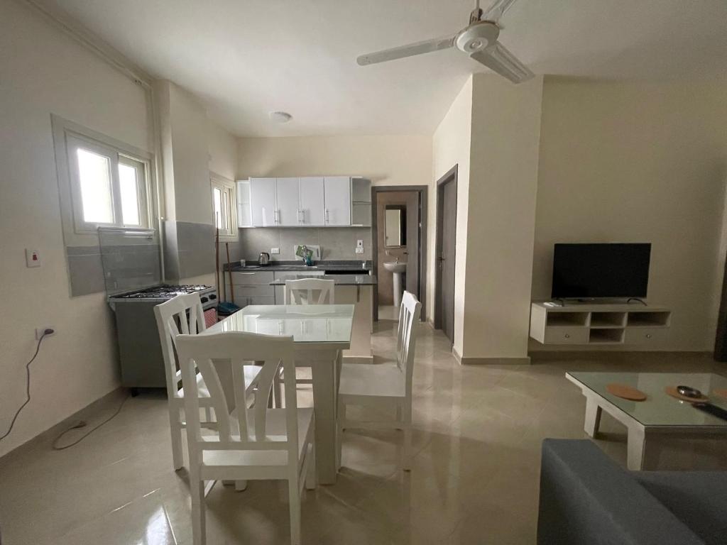 Bayt Hassan A12 - 2 bedrooms European new apartment, Hurghada
