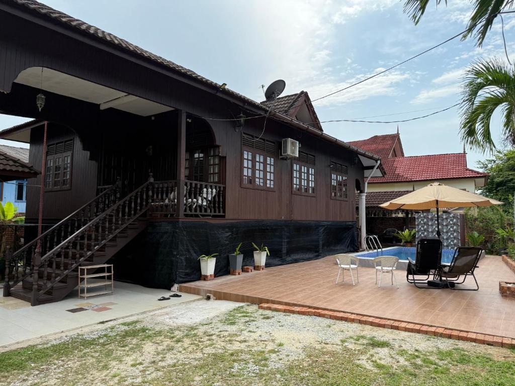 Swimming pool, Nuruls Homestay in Kuala Terengganu