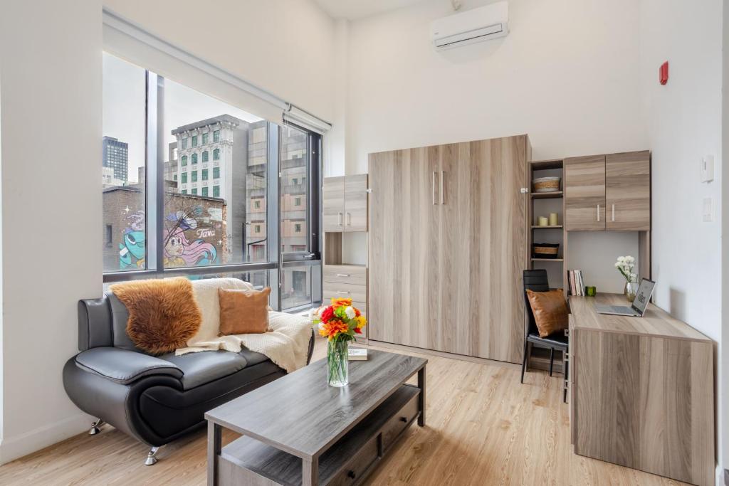 Lovely Loft with Views on Bishop - MTL, Montreal