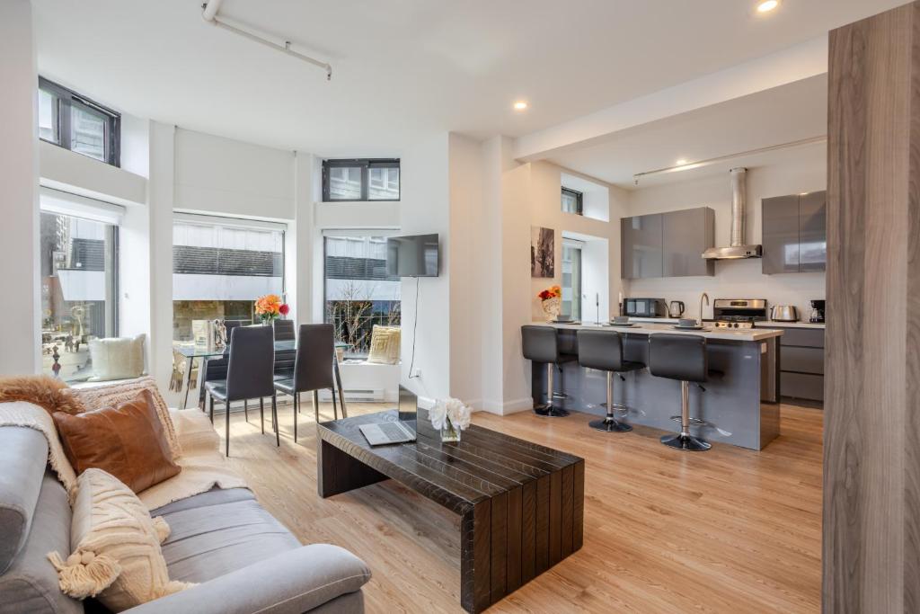 Inner-City Studio on Bishop -Heart of MTL, Montreal