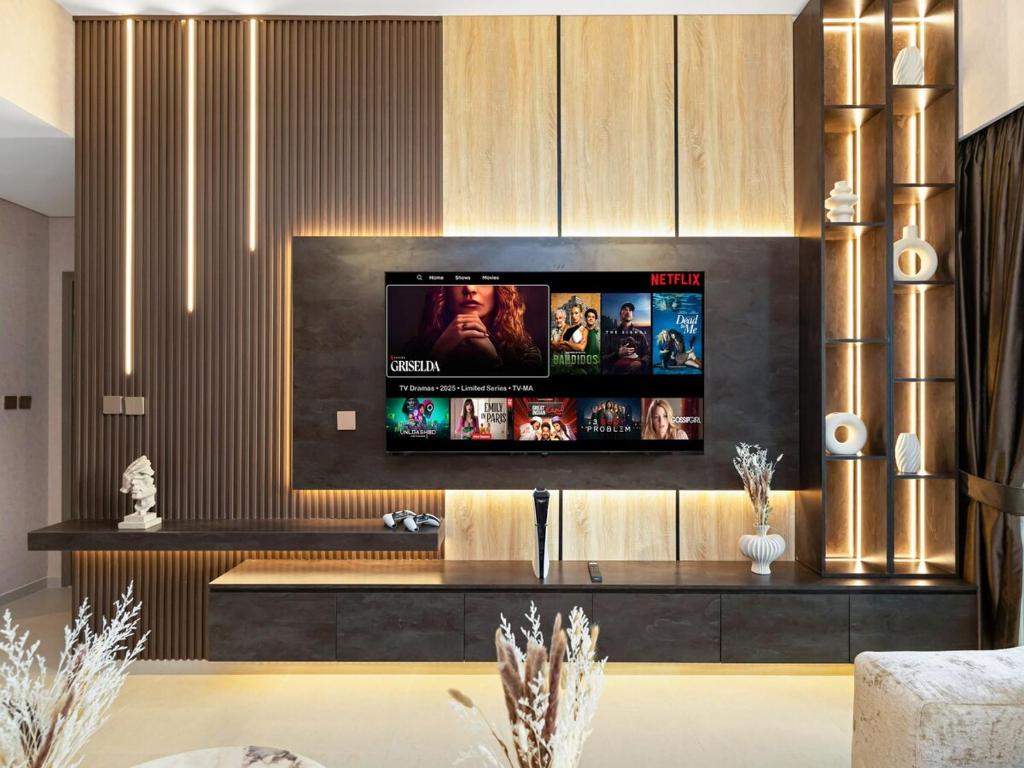 51st Floor Sea and Skyline Views LUXE 1BR, Dubaï