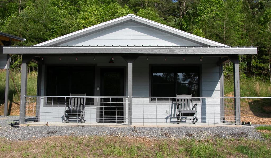 The Rest and Relax Retreat, Mineral Bluff