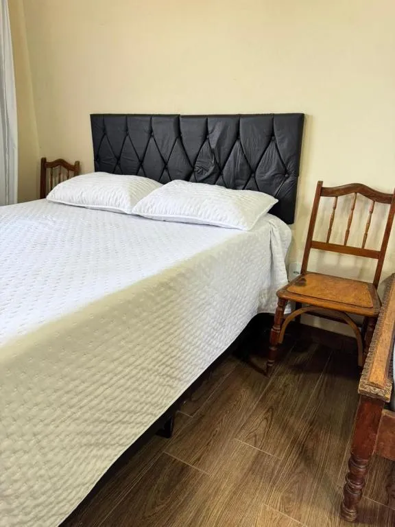 Suíte Casa de Luz-Lar na Serra-quarto 01，位于米格尔-佩雷拉的酒店