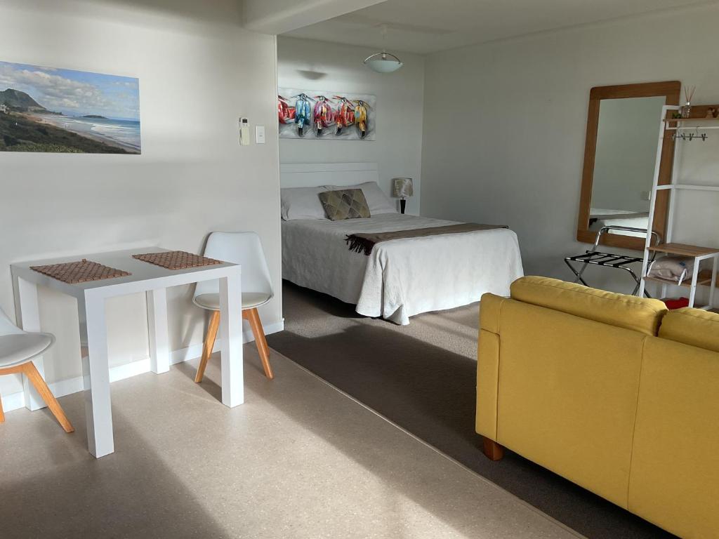 Spacious Studio - Self Contained, Tauranga