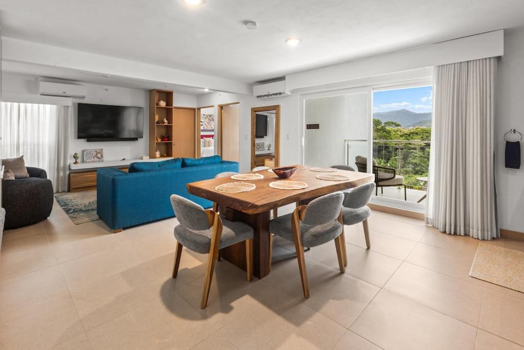 Heart of Jaco, Modern Style, Steps to the Sand, Jacó