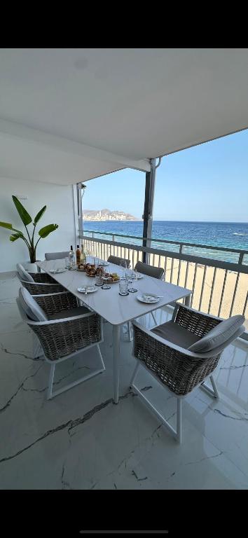 Esmeralda, Benidorm Beachfront Poniente, 1st line Frontal Seaview, Ocean Terrace, Benidorm