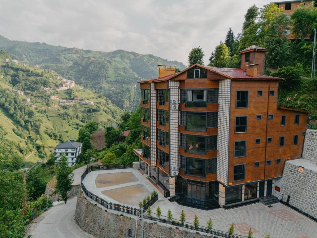 merzesuitotel, Çamlıhemşin