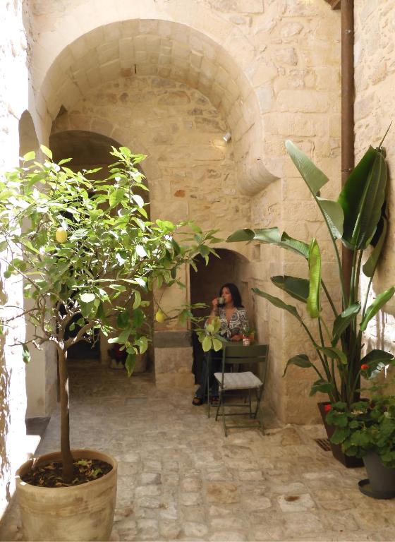 P43 Sicilian Suites - 1