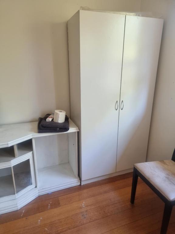 Clayton house, Clayton North