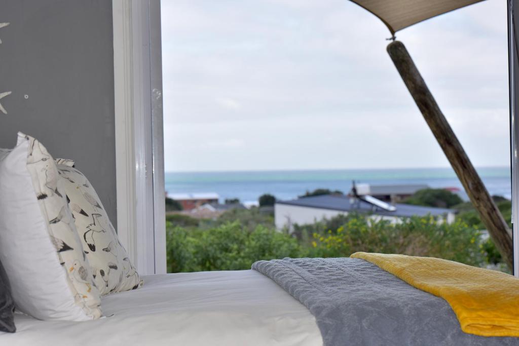 Seaview on 2822 - Romantic Ocean Studio, Bettyʼs Bay