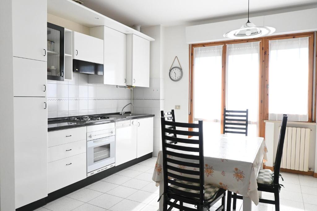 S355 - Sirolo, ampio trilocale con terrazzo e posto auto - 3