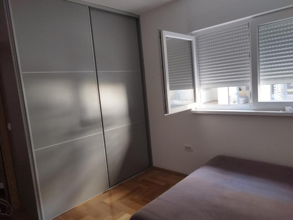 Udoban,luksuzno opremljen stan u Budvi - 4