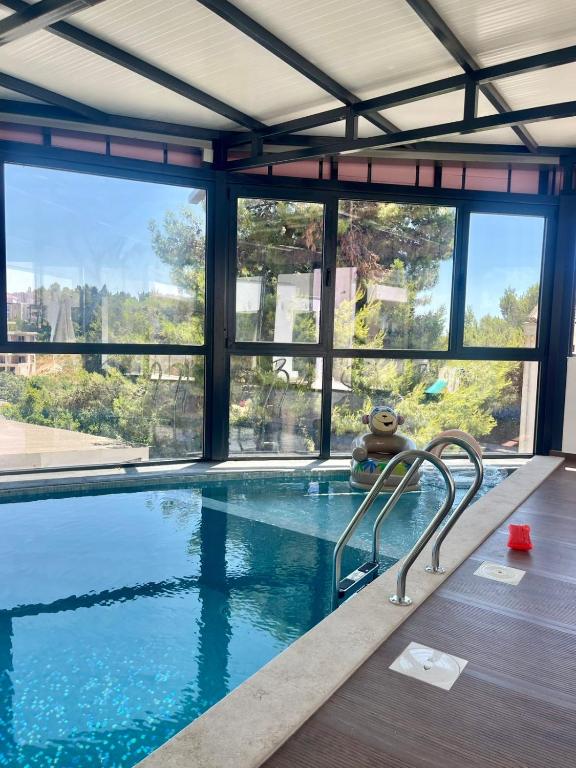 Square Residence & Pool - 3