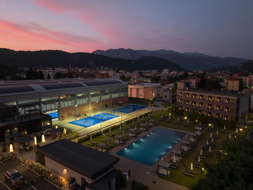 Como Hills, hotel in Como