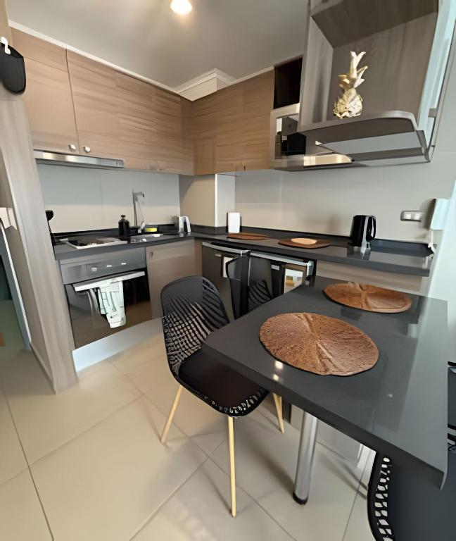 NR Apart Moneda 2, Santiago