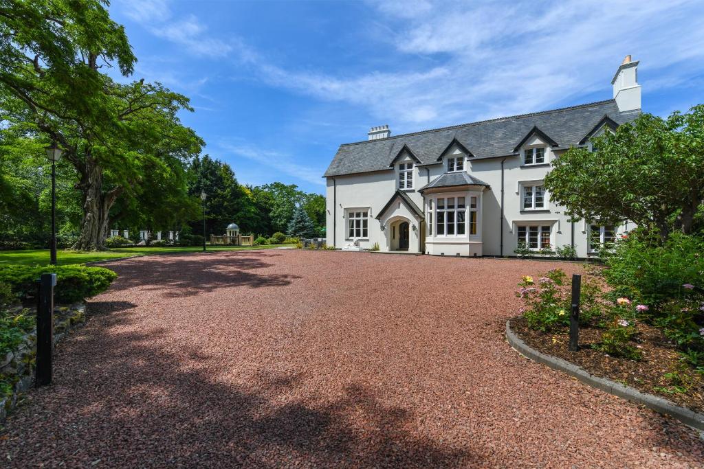 Stunning Rectory in Countryside with Hot Tub, Thurgarton