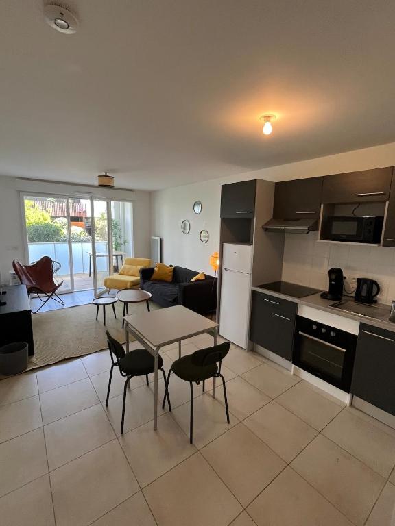 Joli T2 Terrasse Parking privé Confort - Maconciergerie34 - 2