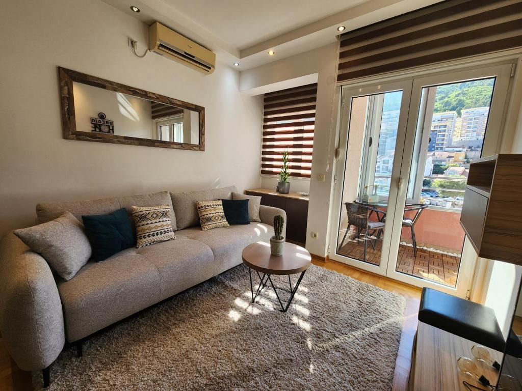 MiraBlu - New Modern Apartment - FREE parking, Budva
