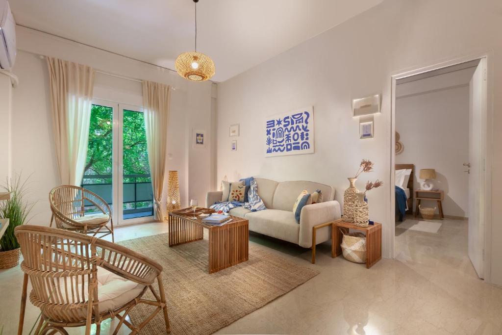 New Spacious 3BR Apt Near Kypseli 8 min to Metro, Athen