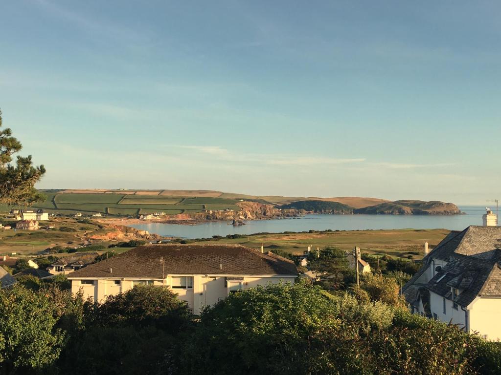 Thurlestone Sea Views, Thurlestone