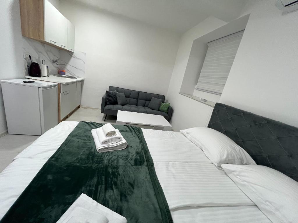 Central Park Residence - 5