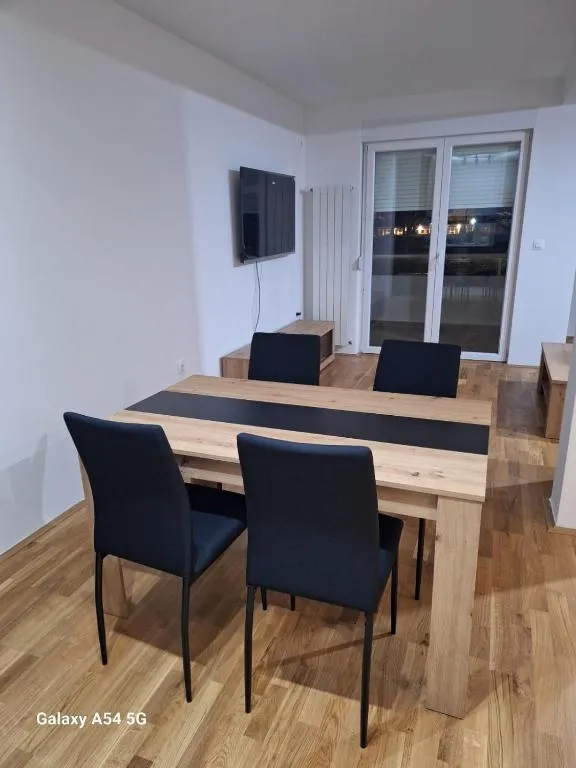 Apartman Centrala Lux, hotel in Pirot