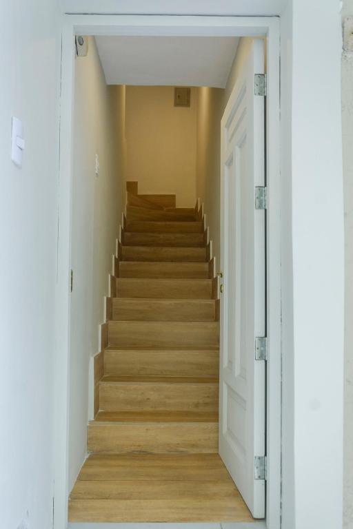 Stylish Apartment - 2