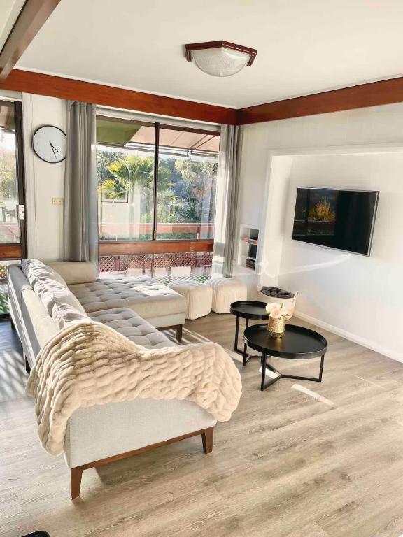 Cottage on The Hill, Myrtleford