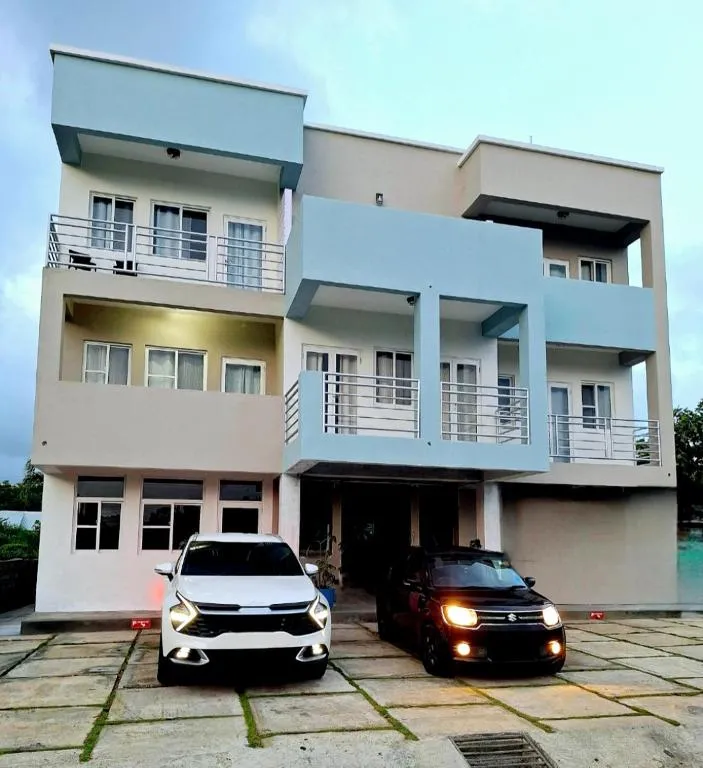 Ocean Mist Suites, hotel in Arnos Vale