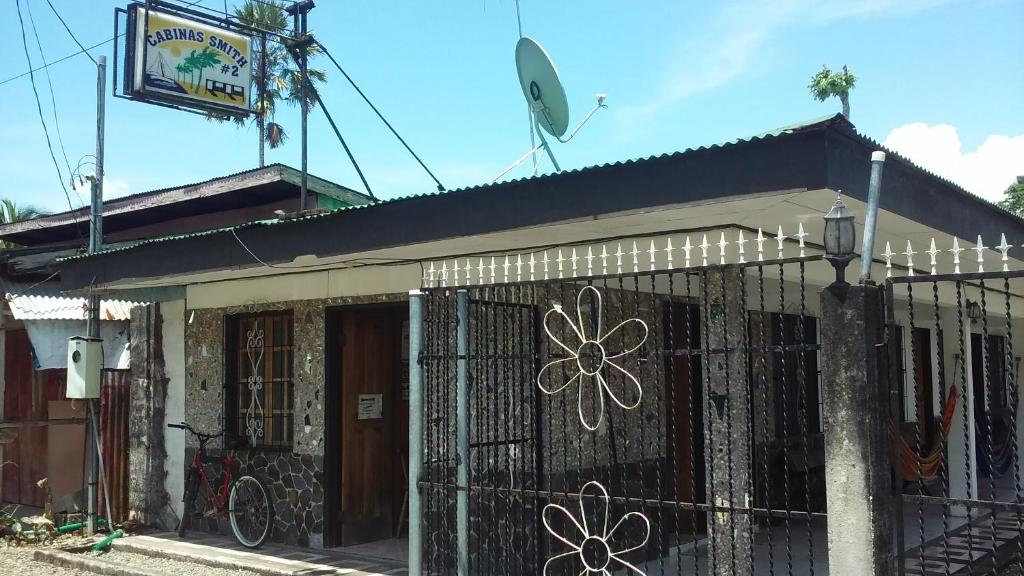 Cabinas Smith 2 — Hotel in Cahuita