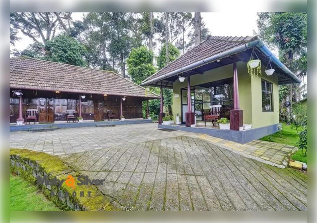 Misty D Silver Resort, Munnar