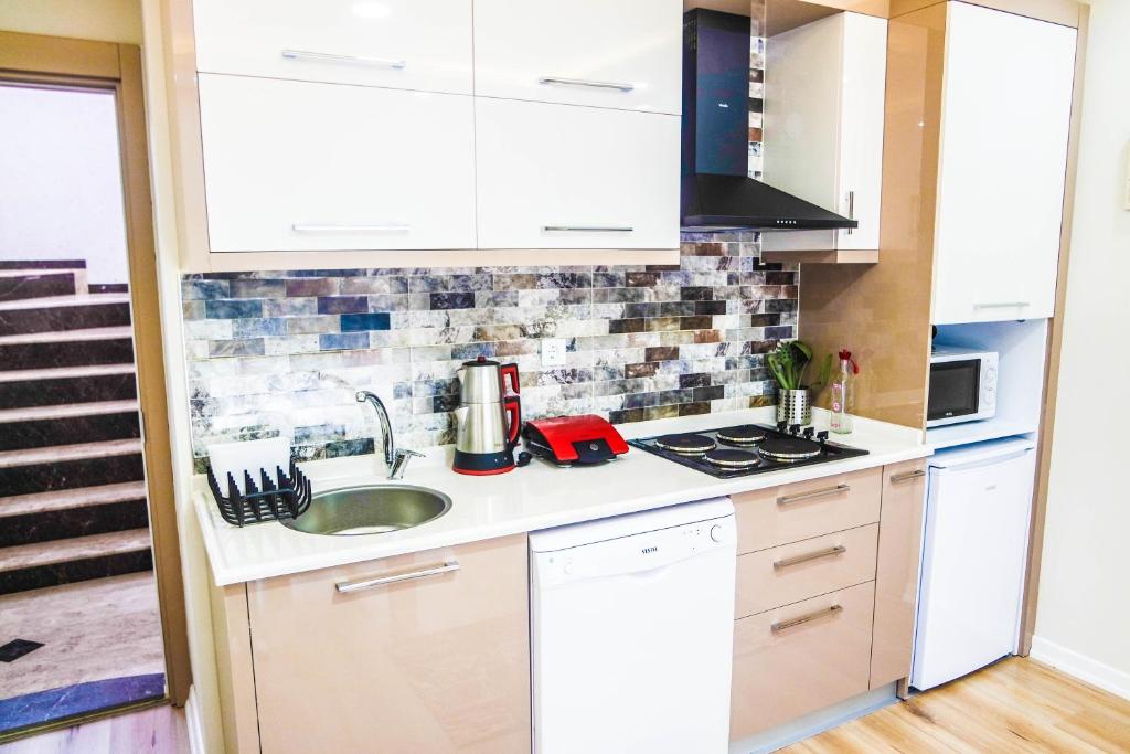Kitchen, Ale Apartments Hotel in Antalya