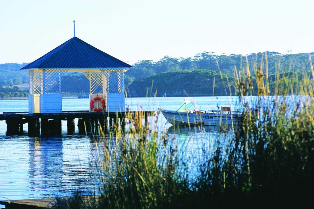 Rest Point Holiday Village — Hotel in Walpole