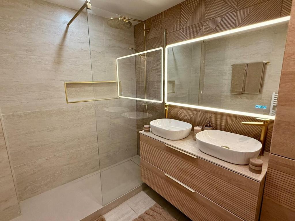 Elegant & Spacious Apartment - Paris 20 - 2