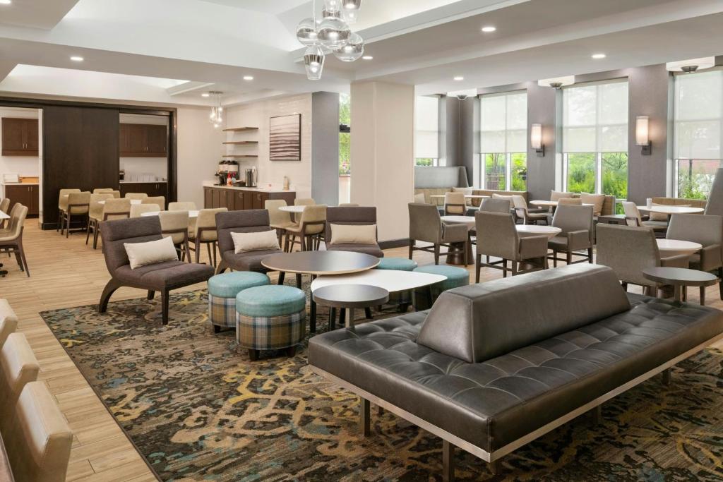 Lobby, Residence Inn by Marriott Ottawa Airport in Ottawa (ON)