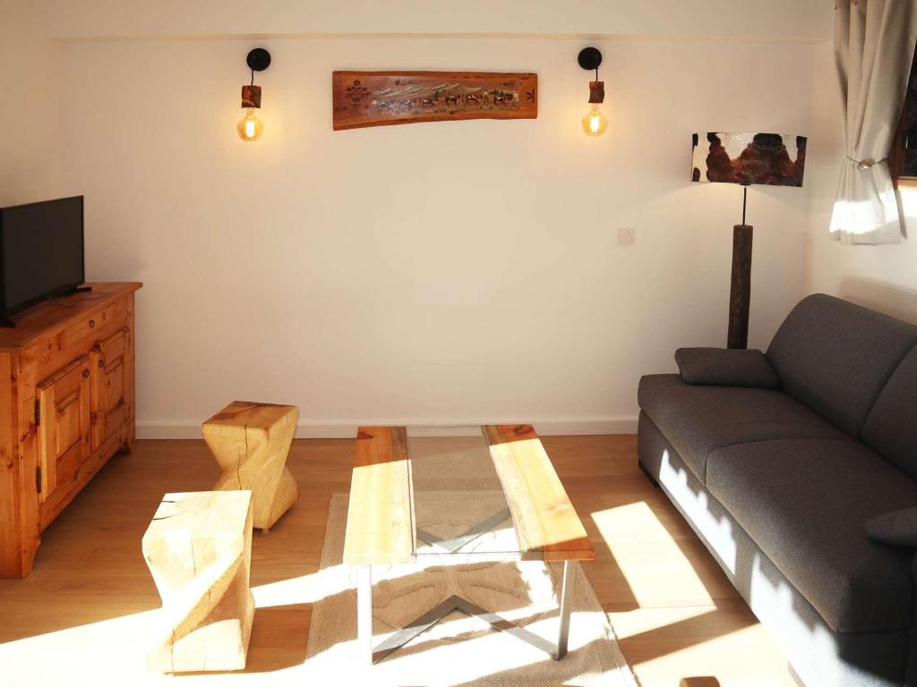 Appartement 4 pièces, 6 personnes, skis aux pieds, piscine et sauna - FR-1-322-385 - 2