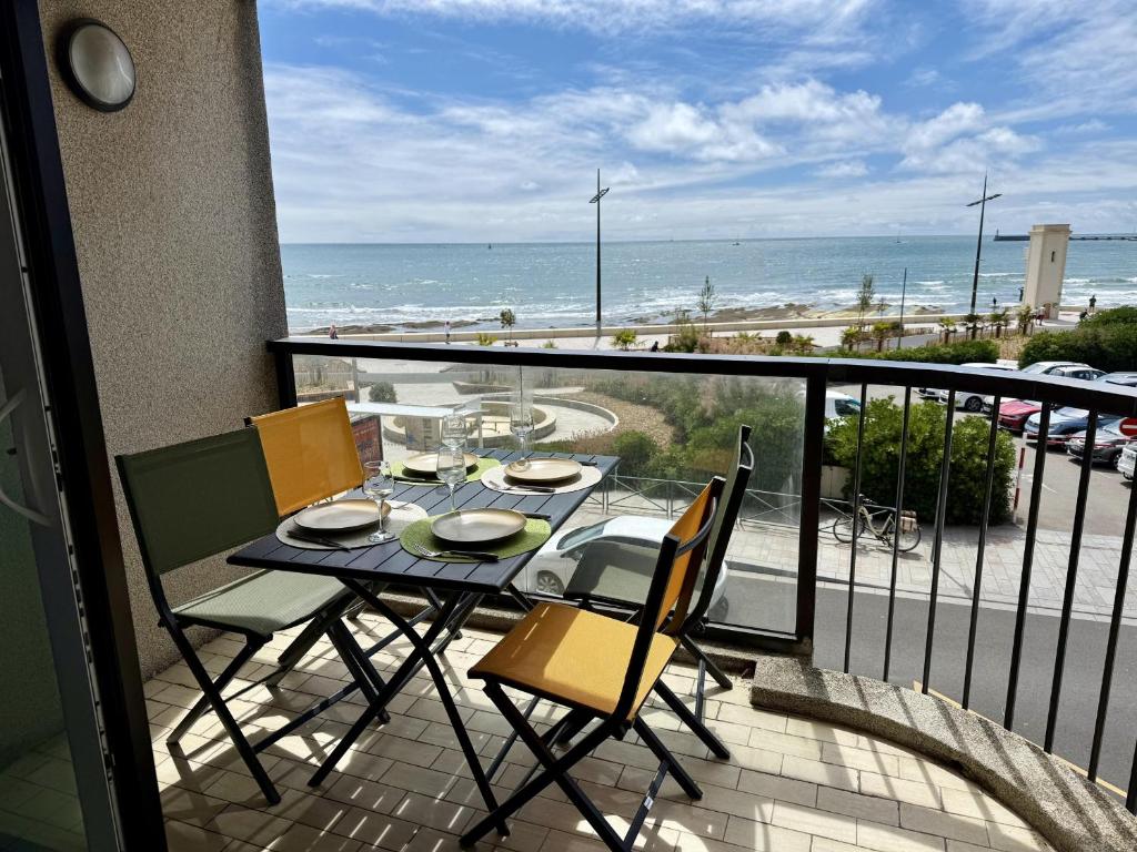 Studio 3* avec Alcôve, Balcon Face Mer, Plage à 150m - Les Sables-d'Olonne - FR-1-92-921 - 1