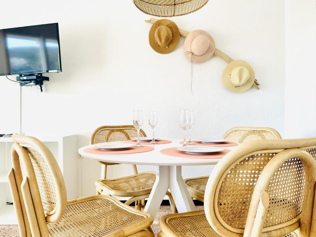 EL SOL. Tu hogar junto al mar – Apartamento cómodo para 5 personas en Roses. - ES-258-57 - 4