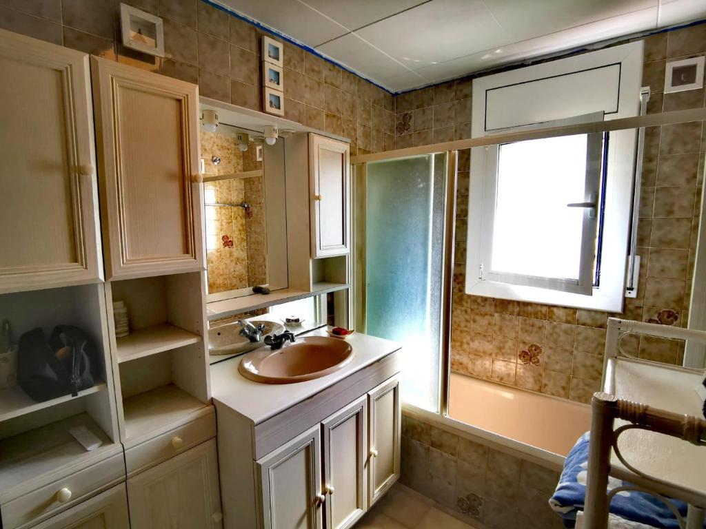 Apartamento renovado con terraza y piscina - ES-228-159 - 4