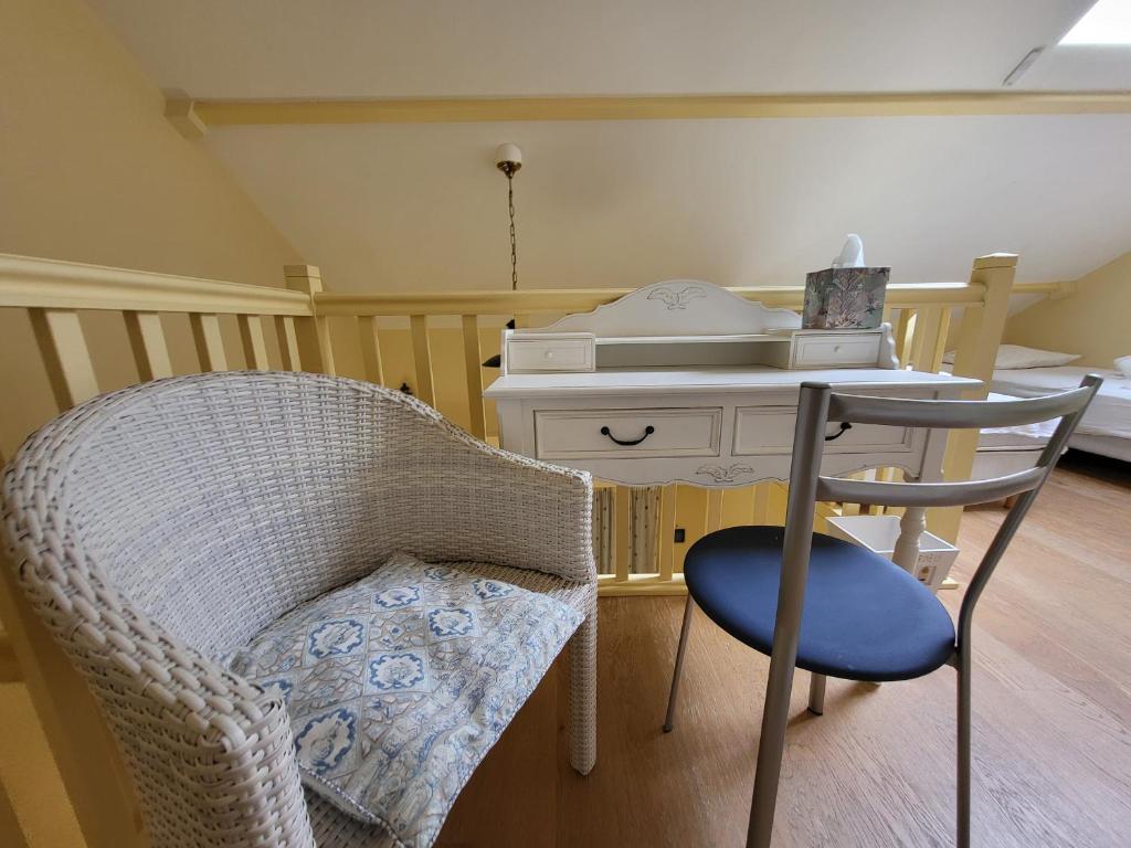 Appartement 2 pièces avec mezzanine chez plage, centre-ville et garage privé - FR-1-92-704 - 5