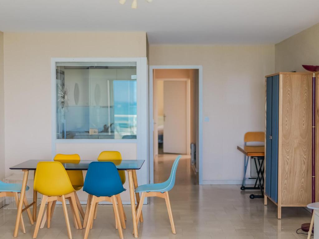 Appartement Face Mer - 2 Chambres, Terrasse, Garage, Wi-Fi - FR-1-197-603 - 2