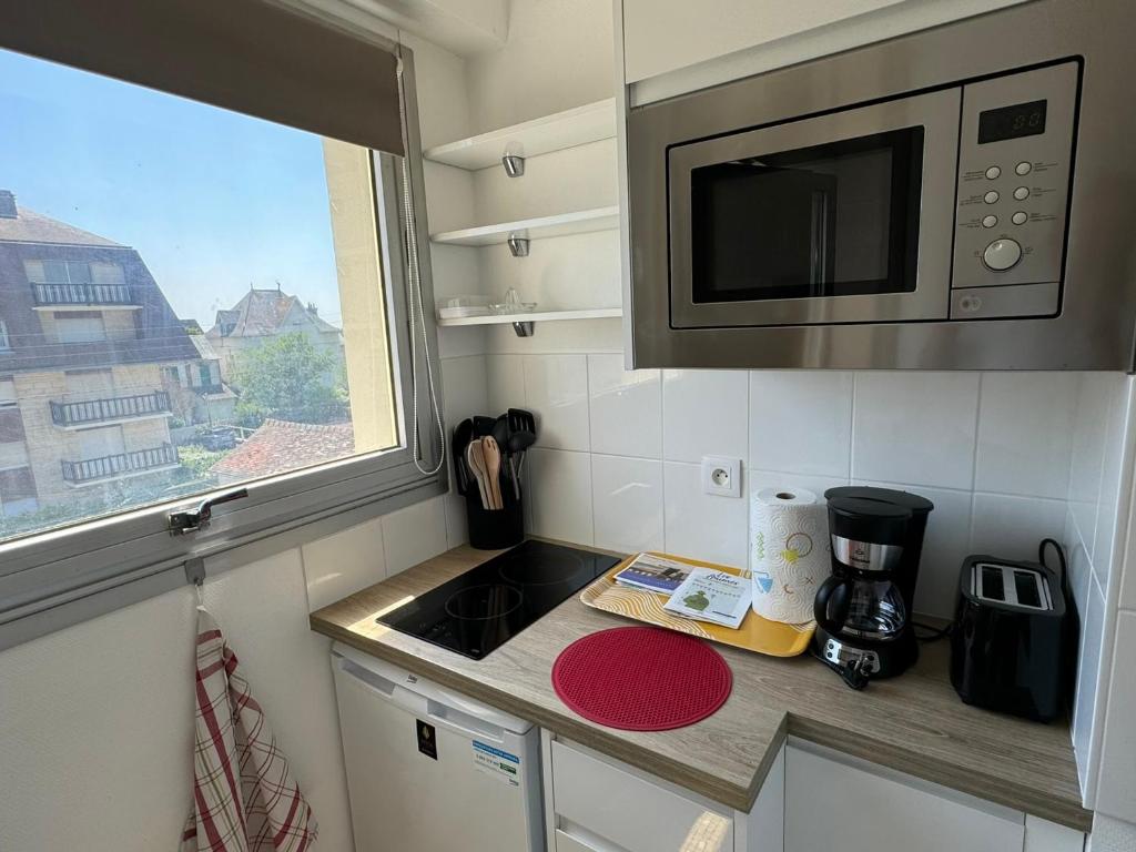 Studio Central à Cabourg avec Balcon, Wifi Gratuit & Parking - FR-1-487-372 - 4