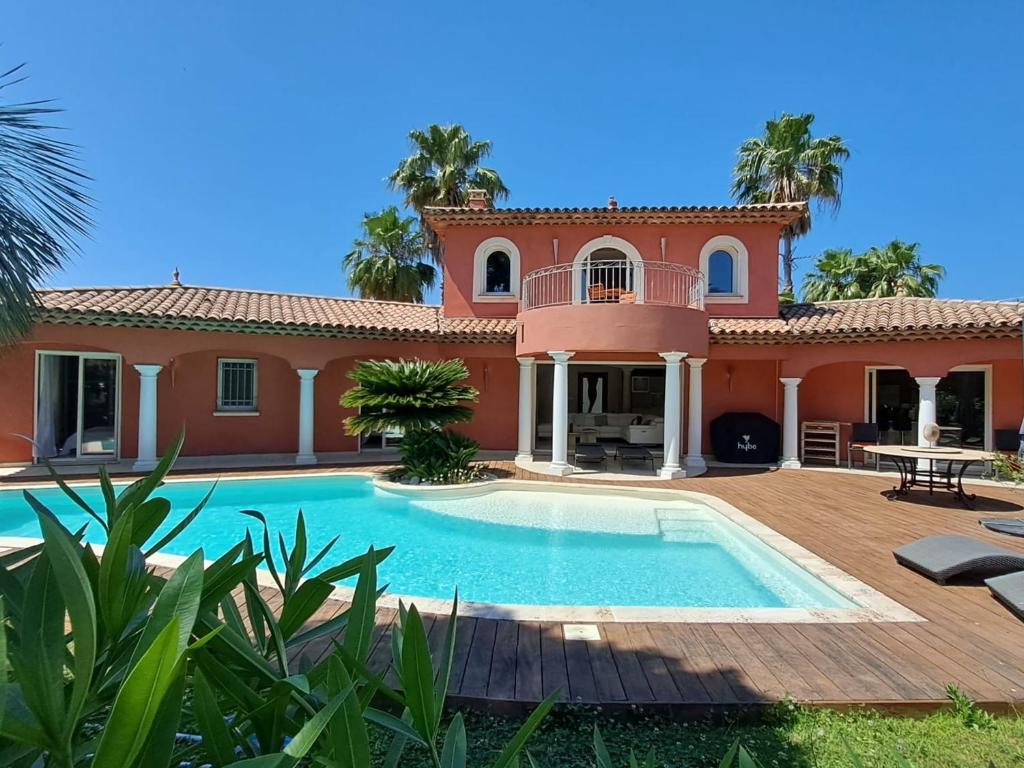 Superbe villa avec piscine privée à Fréjus - FR-1-466A-56 - 1