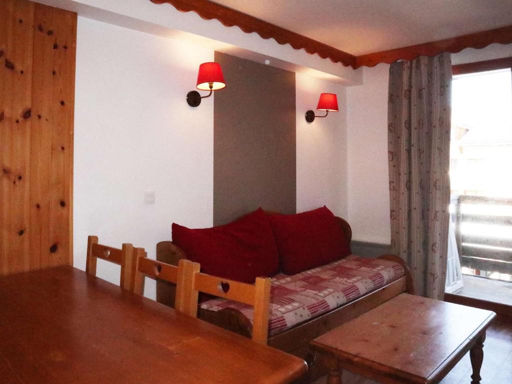 Appartement skis aux pieds, piscine & sauna, 6 pers - FR-1-322-678 - 2