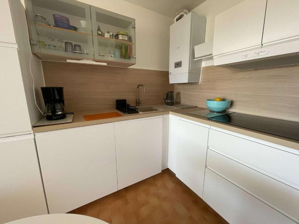 Appartement 2 pièces confortable avec balcon et parking - FR-1-328-277 - 4