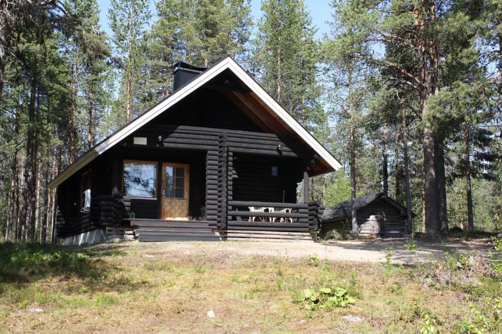 Viihtyisä mökki riekkojen mailla Hetassa, hotel in Enontekiö