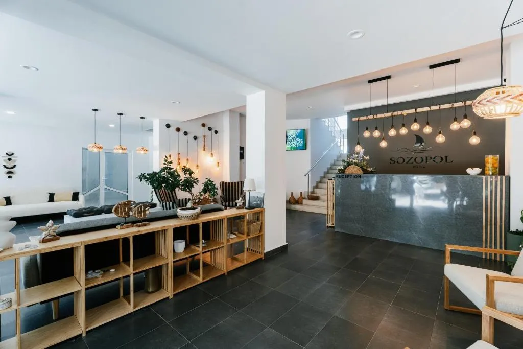 Hotel Sozopol 99，位于索佐波尔的酒店