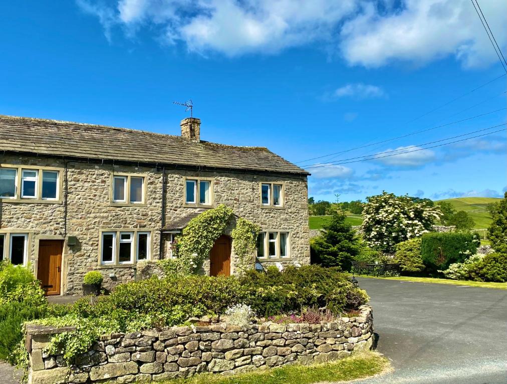 Lindon Guest House, Airton