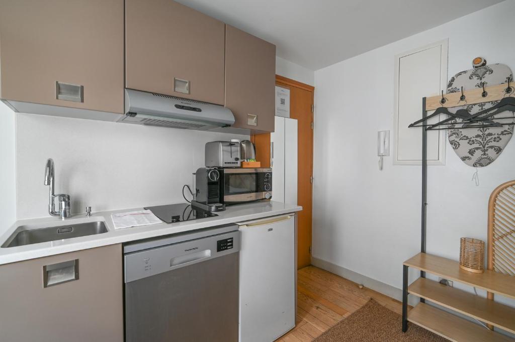 French typical apartment (opéra 5D) - 5